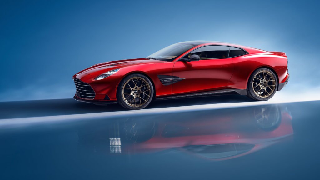 Aston Martin V12 Vanquish