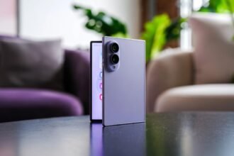 I'm Reviewing the Galaxy Z Fold 8 as I Actually Live With It, Not Just Unbox It